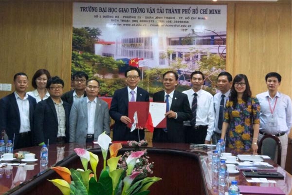 Nhật Bản ký kết đào tạo sinh viên Việt Nam về logistics