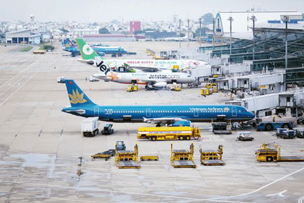Cuộc đua đầu tư mở rộng sân bay quốc tế Tân Sơn Nhất