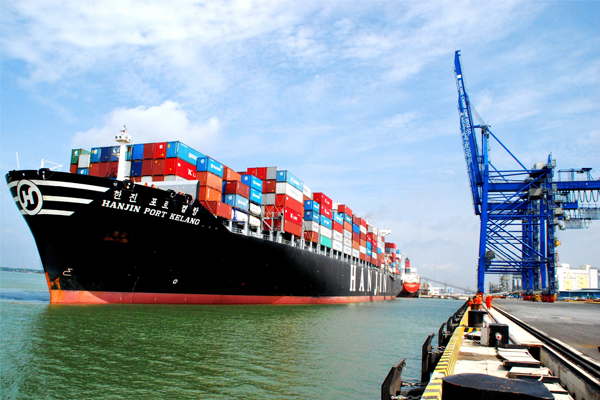Trung Quốc chi hàng chục tỷ USD mua cảng khắp thế giới?